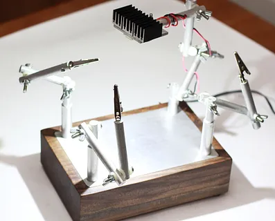 10 Watt LED Task Lamp w/ 3rd Hands