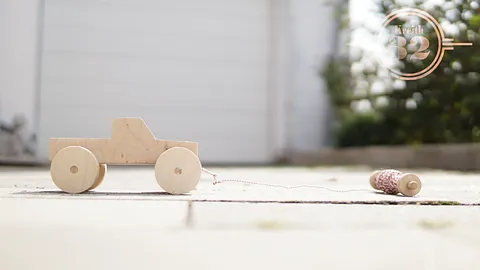 TOY Monstertruck - TOW AWAY GAME