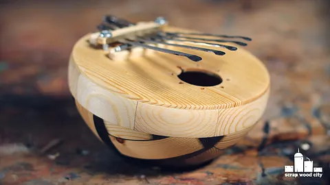 Kalimba out of epoxy resin and wood