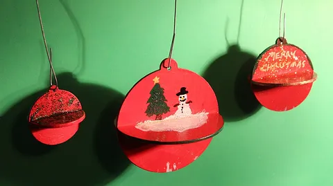 2 Piece Ornaments   3 Different Sizes